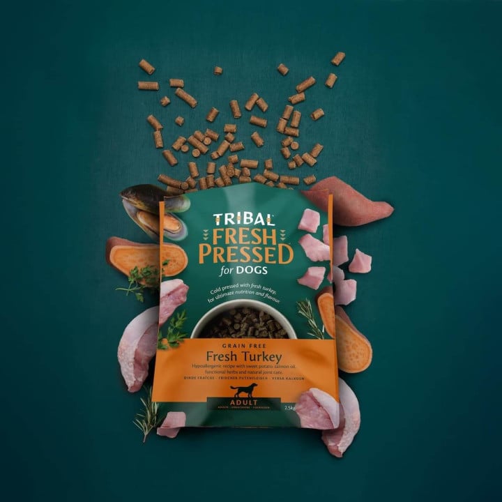 Šalto spaudimo suaugusių šunų maistas su kalakutiena – Tribal Fresh Pressed Adult Turkey