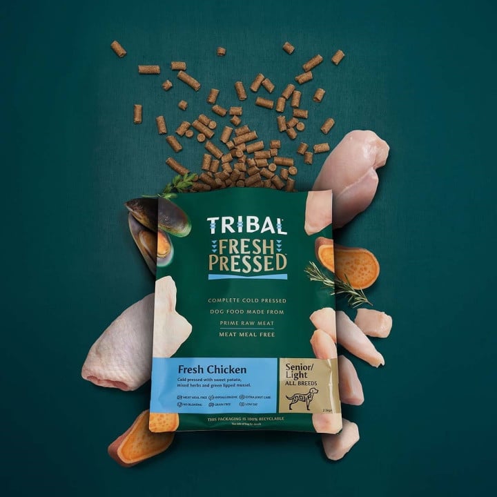 Dietinis maistas šunims ir senjorams, vištiena šalto spaudimo „Fresh Pressed Chicken – SENIOR/Light“, TRIBAL